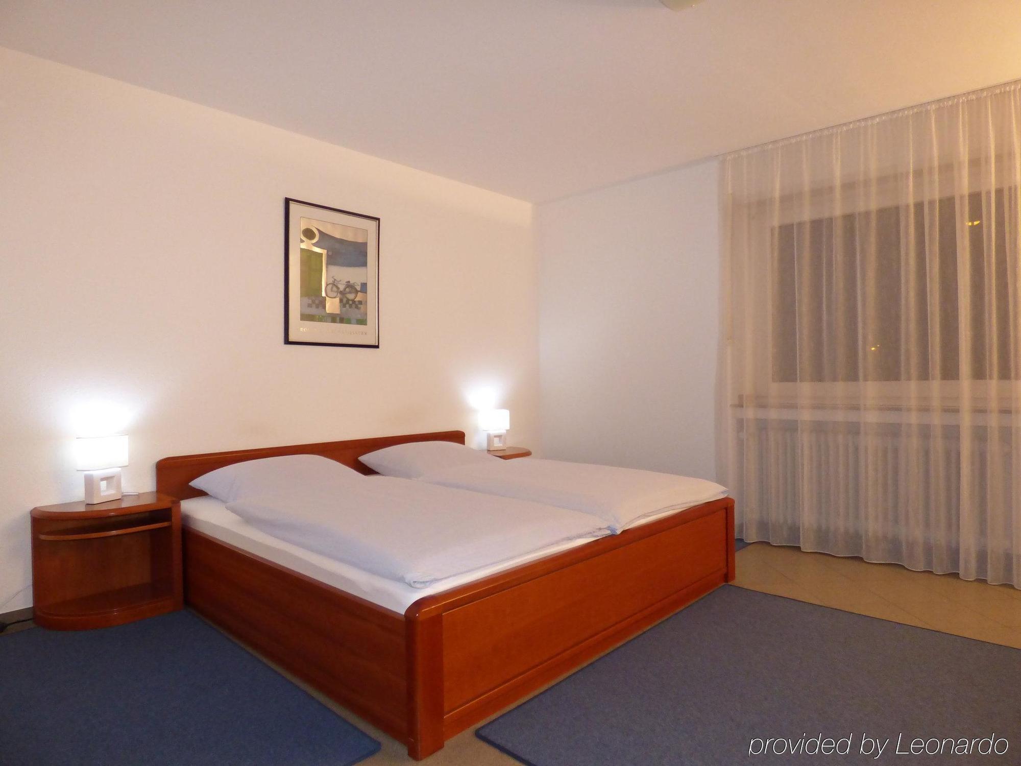 Hotel Alt Buettgen Карст Экстерьер фото