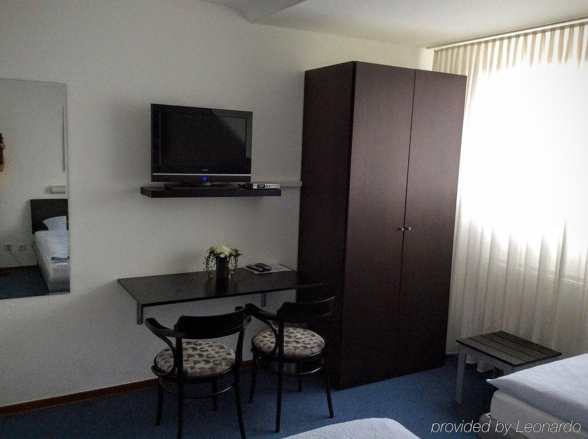 Hotel Alt Buettgen Карст Экстерьер фото