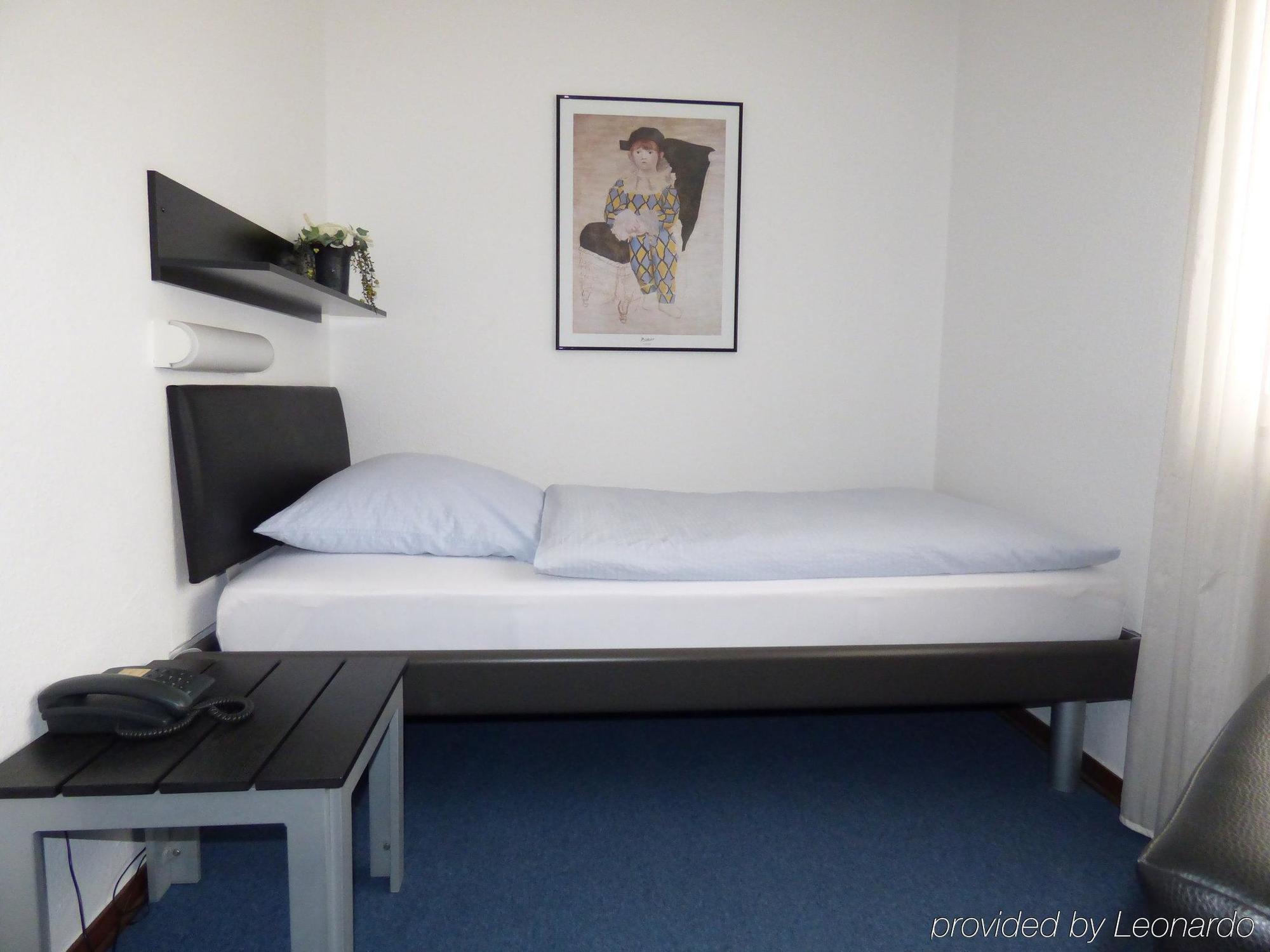 Hotel Alt Buettgen Карст Экстерьер фото