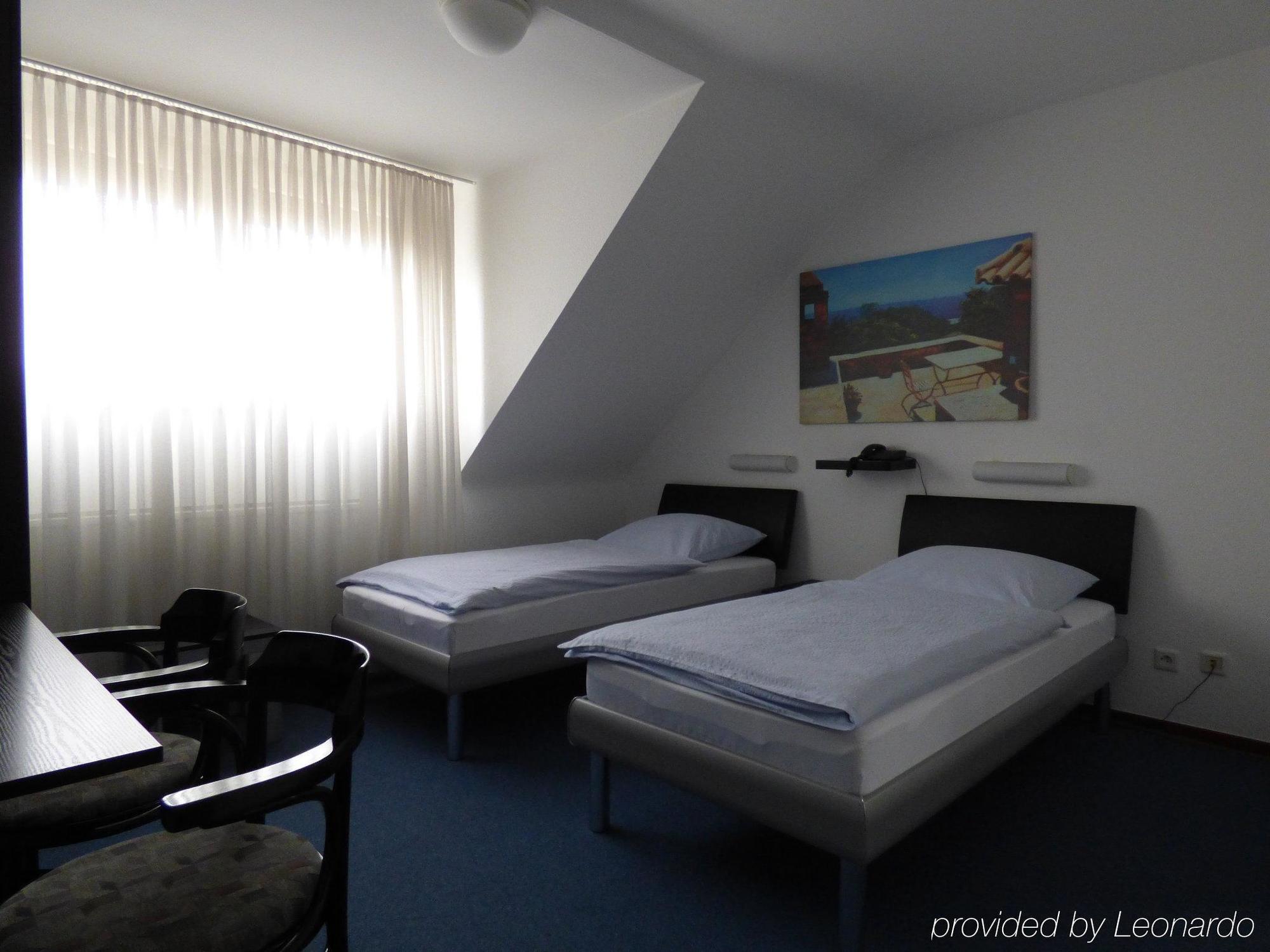 Hotel Alt Buettgen Карст Экстерьер фото