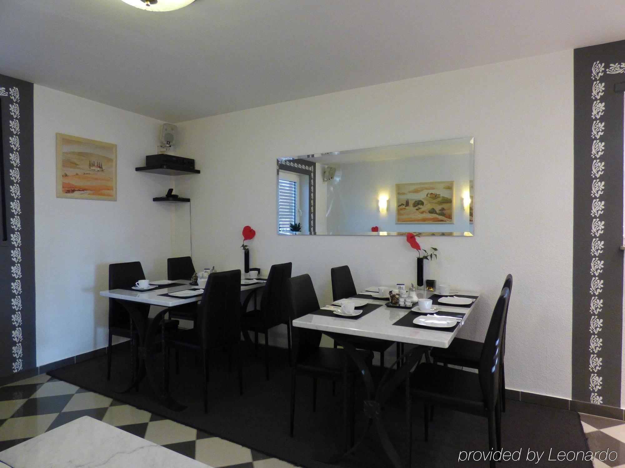 Hotel Alt Buettgen Карст Экстерьер фото