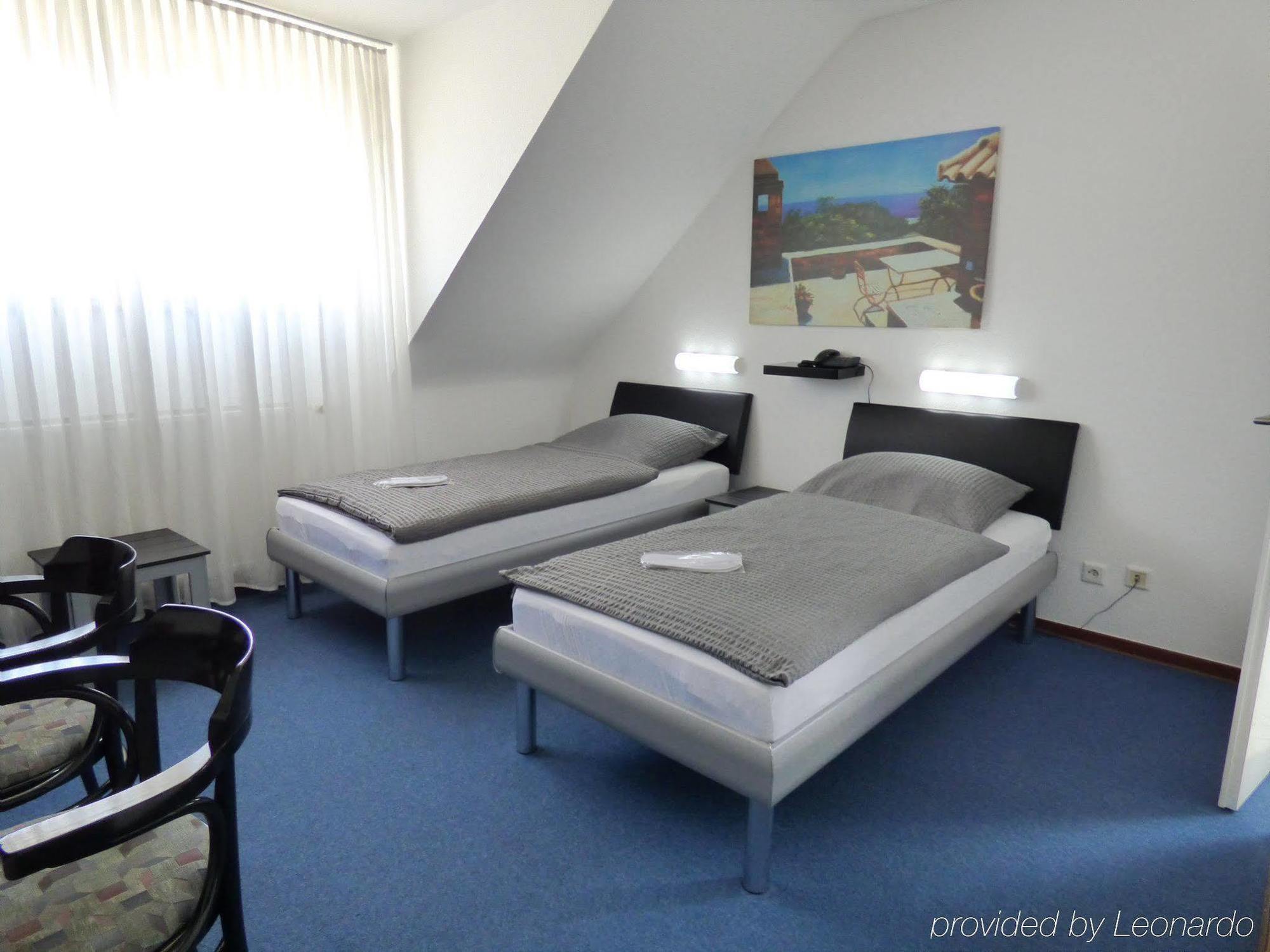 Hotel Alt Buettgen Карст Экстерьер фото
