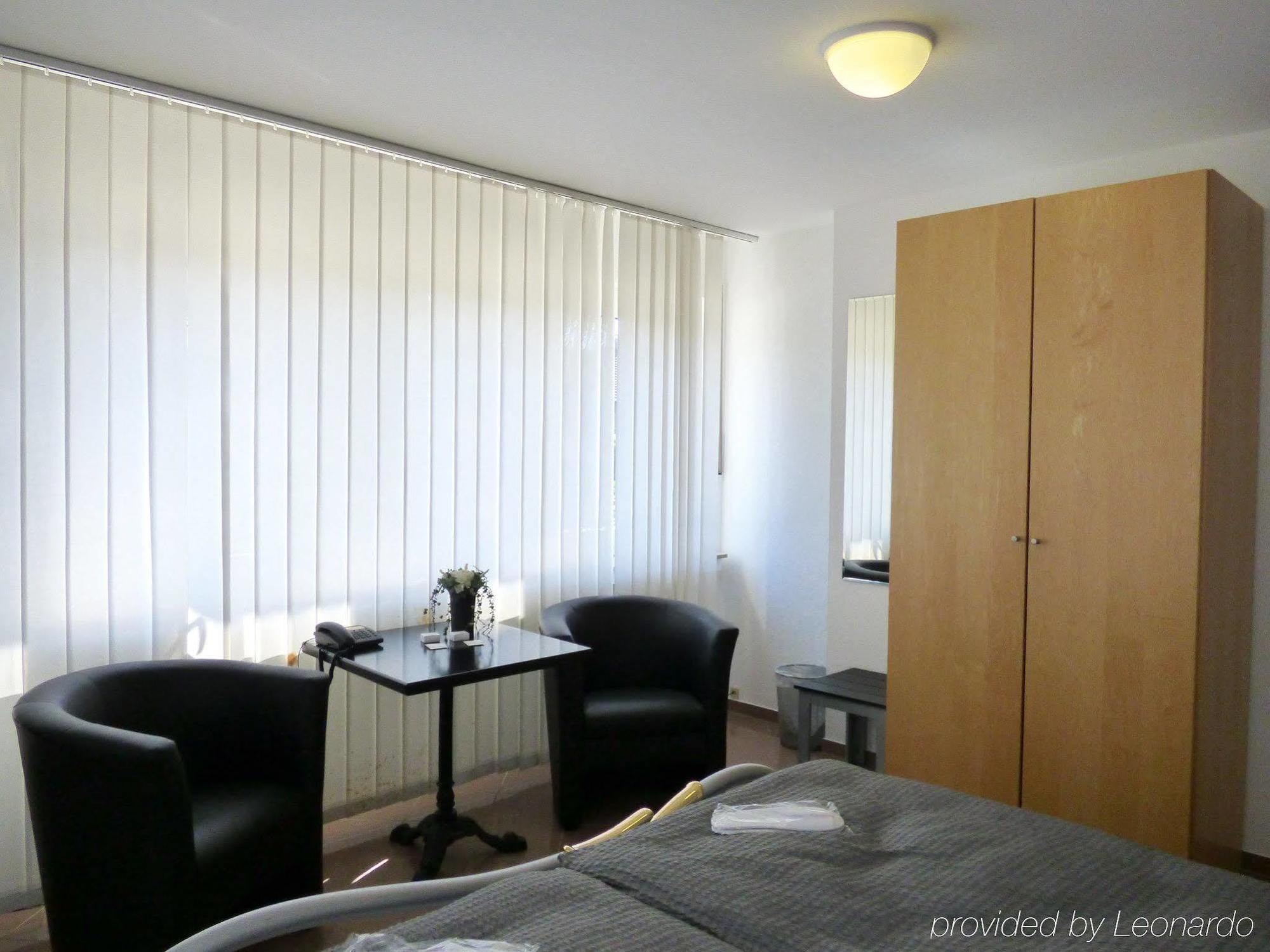 Hotel Alt Buettgen Карст Экстерьер фото