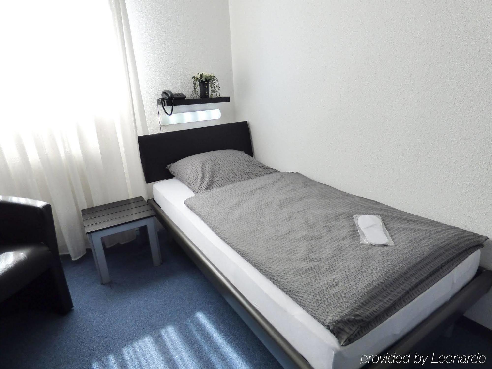 Hotel Alt Buettgen Карст Экстерьер фото
